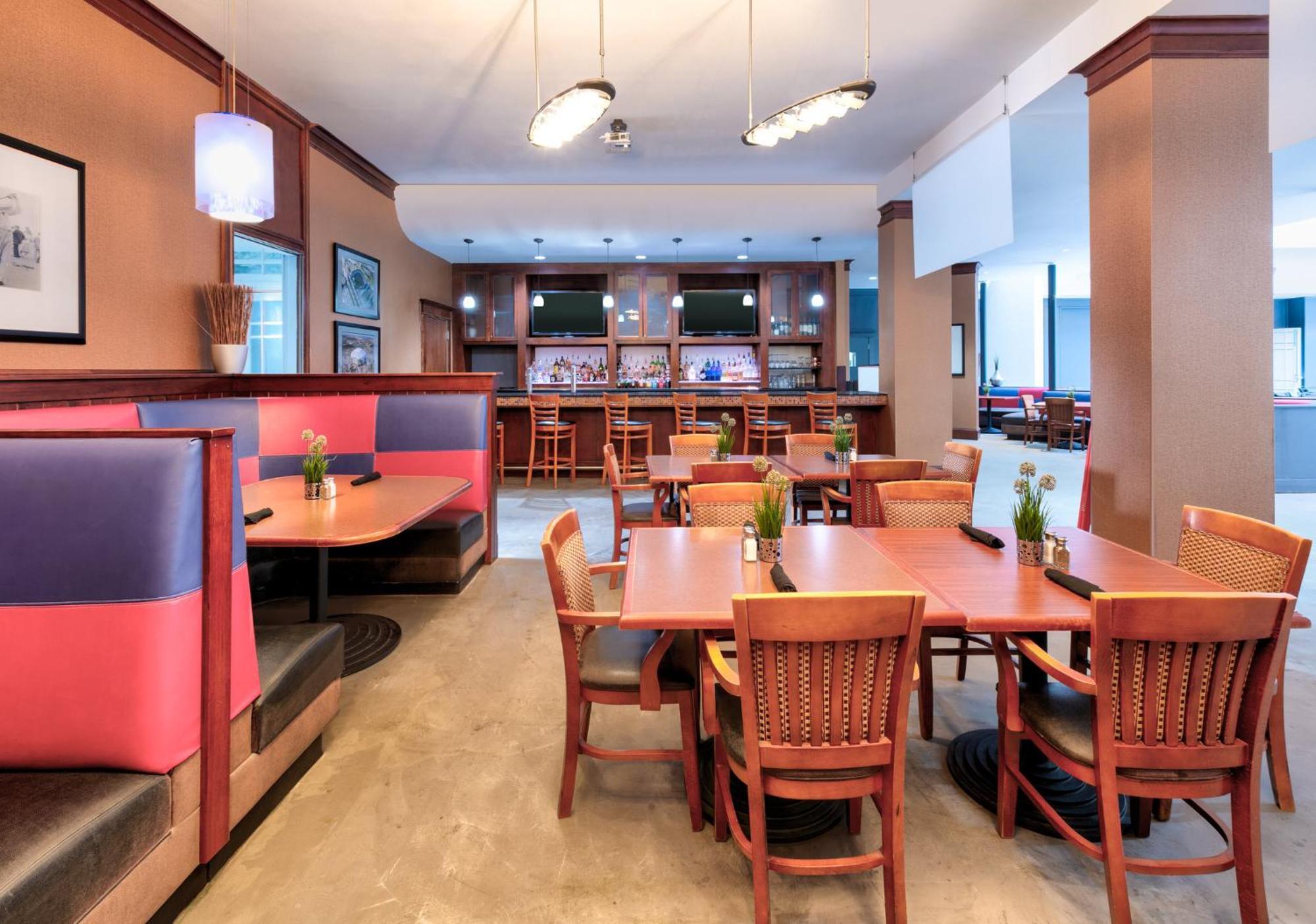 Crowne Plaza Suites Arlington By Ihg Exteriér fotografie